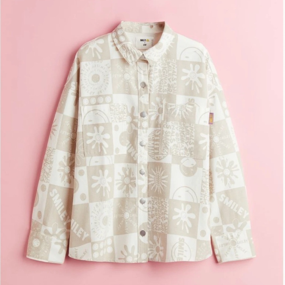 ✨ H&M x Smiley Oversized Button-Up Shacket✨ - Picture 2 of 4